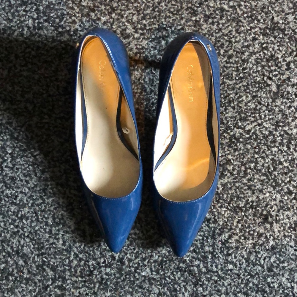 Calvin Klein “Nilly” Pumps